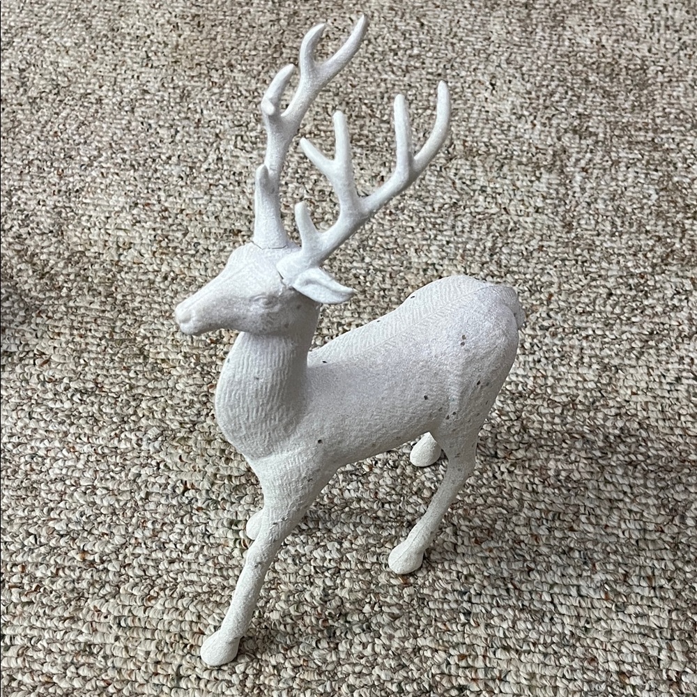 *White Decorative Plastic Deer Figurine